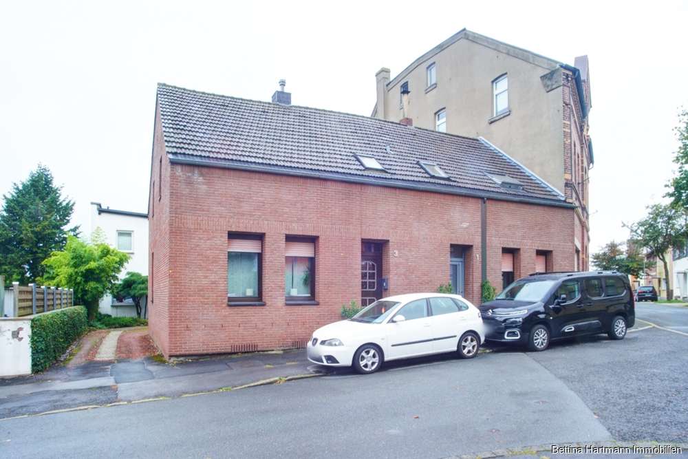 Thumbnail-Haus zum Kaufen in Bochum Hofstede 200.000,00 € 179.83 m²