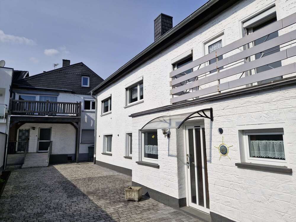 Thumbnail-Haus zum Kaufen in Siegburg Stallberg 499.000,00 € 203 m²