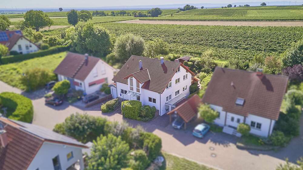 Thumbnail-Haus zum Kaufen in Landau 895.000,00 € 282 m²