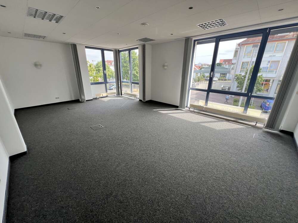 Thumbnail-Büro in Dietzenbach 3.500,00 € 310 m²