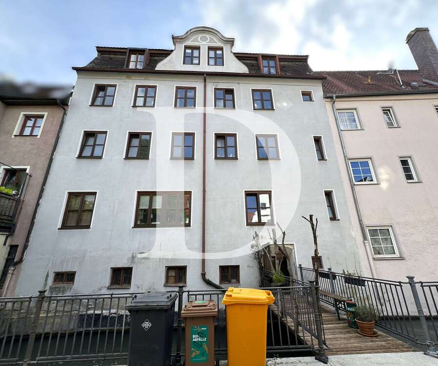 Thumbnail-Haus zum Kaufen in Augsburg 850.000,00 € 225 m²