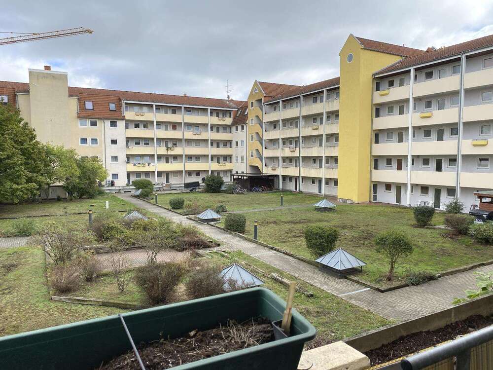 Thumbnail-Wohnung zum Kaufen in Magdeburg 162.000,00 € 126.5 m²