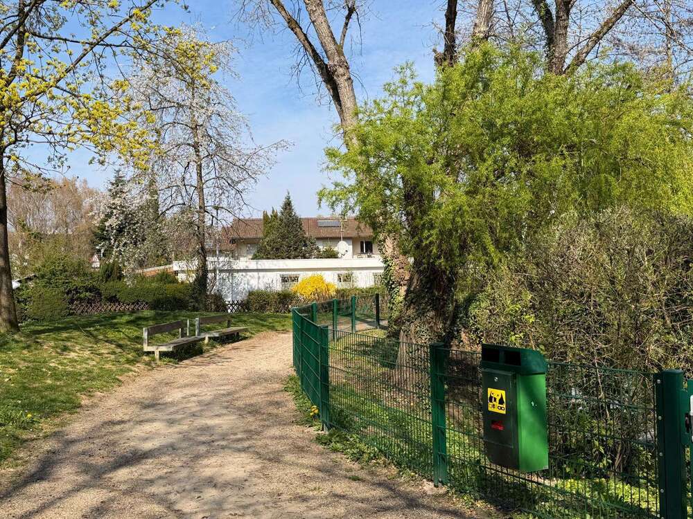 Thumbnail-Haus zum Kaufen in Freiburg im Breisgau 949.000,00 € 179 m²