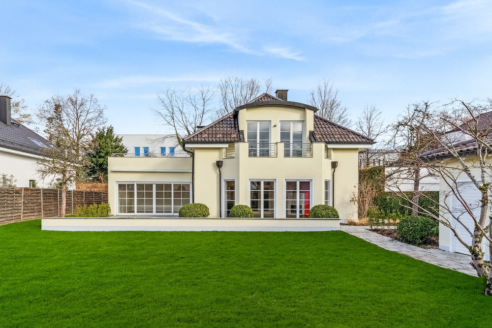 Thumbnail-Haus zum Mieten in Grünwald 5.700,00 € 259 m²