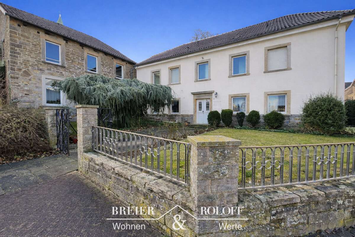 Thumbnail-Haus zum Kaufen in Obernkirchen 249.000,00 € 359.1 m²