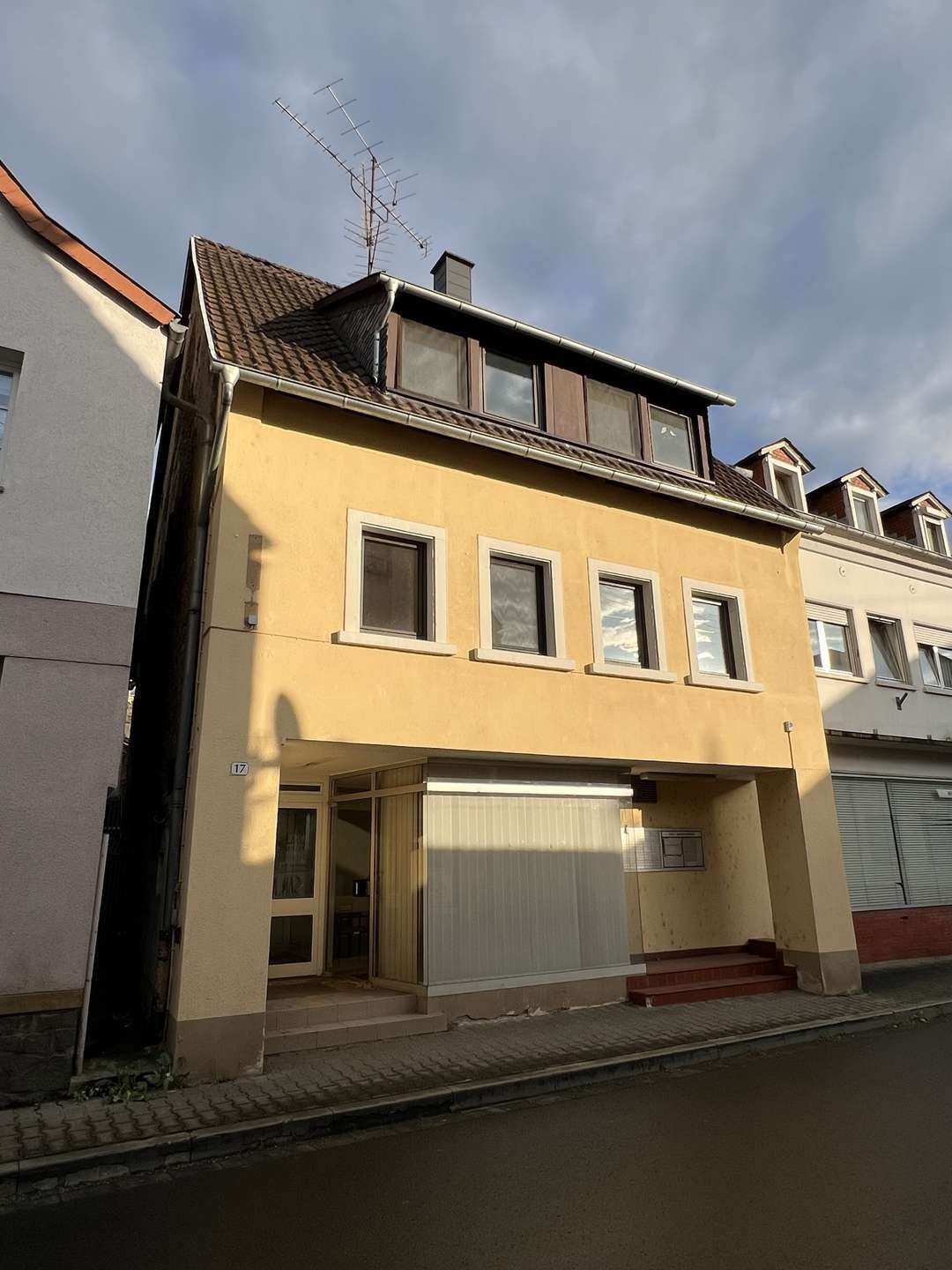 Thumbnail-Haus zum Kaufen in Odenbach 95.000,00 € 140 m²