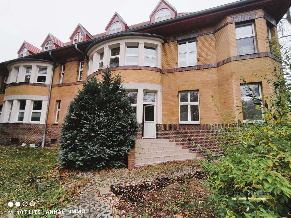 Thumbnail-Wohnung zum Mieten in Bitterfeld 533,00 € 74.17 m²