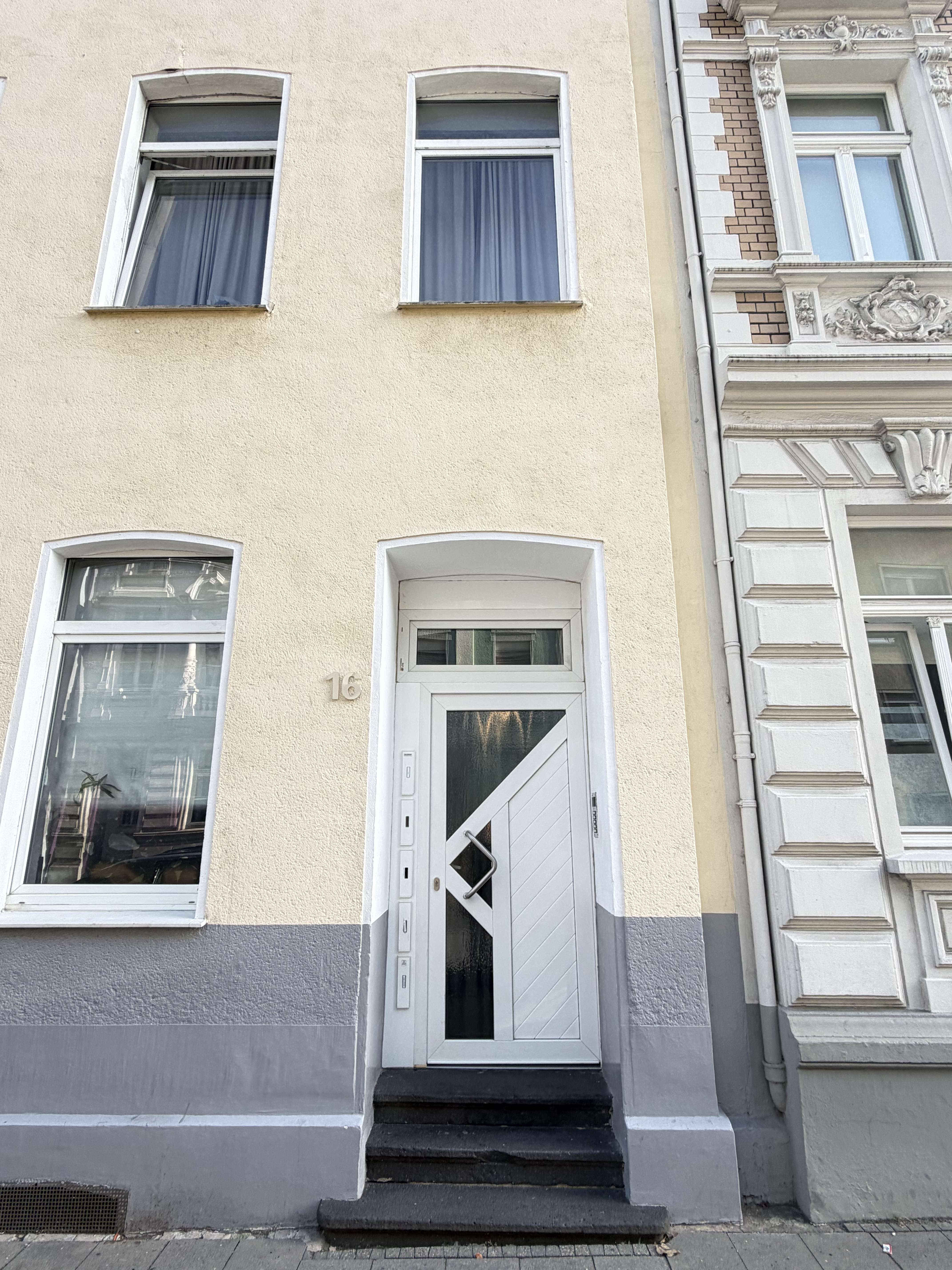 Thumbnail-Haus zum Kaufen in Mönchengladbach 525.000,00 € 292 m²