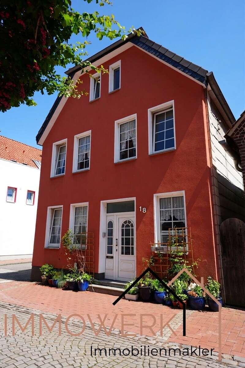 Thumbnail-Haus zum Kaufen in Obernkirchen 85.000,00 € 143 m²