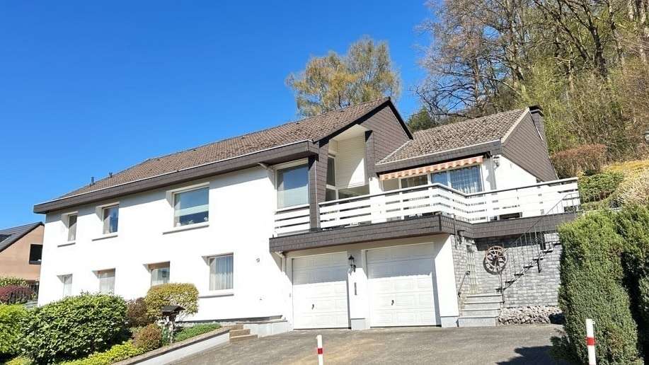 Thumbnail-Haus zum Kaufen in Schalksmühle 460.000,00 € 233.81 m²