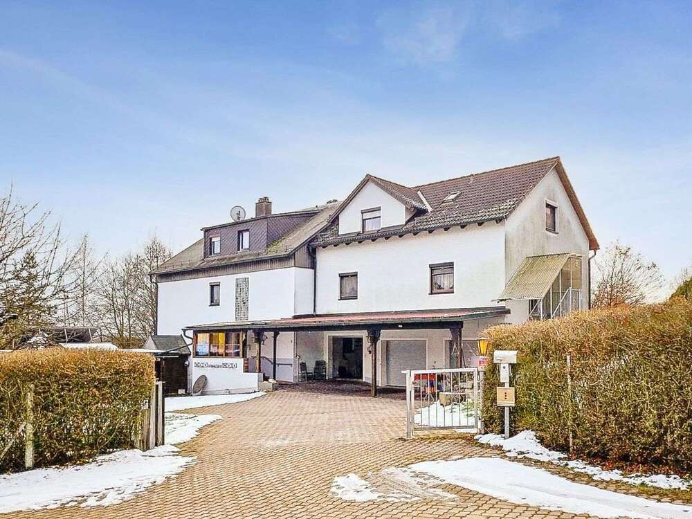 Thumbnail-Haus zum Kaufen in Mitterteich 234.900,00 € 386.73 m²