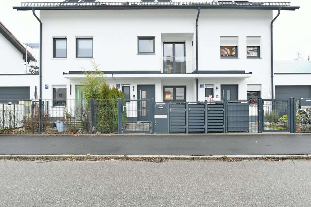 Thumbnail-Haus zum Mieten in München 2.990,00 € 121.7 m²