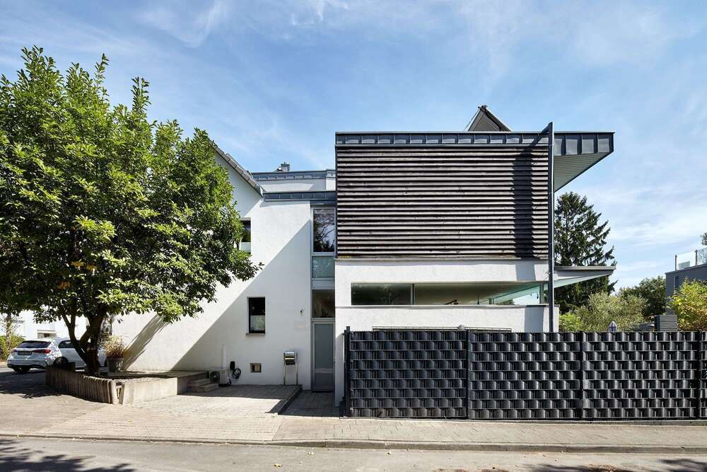 Thumbnail-Haus zum Kaufen in Düsseldorf 1.170.000,00 € 187 m²