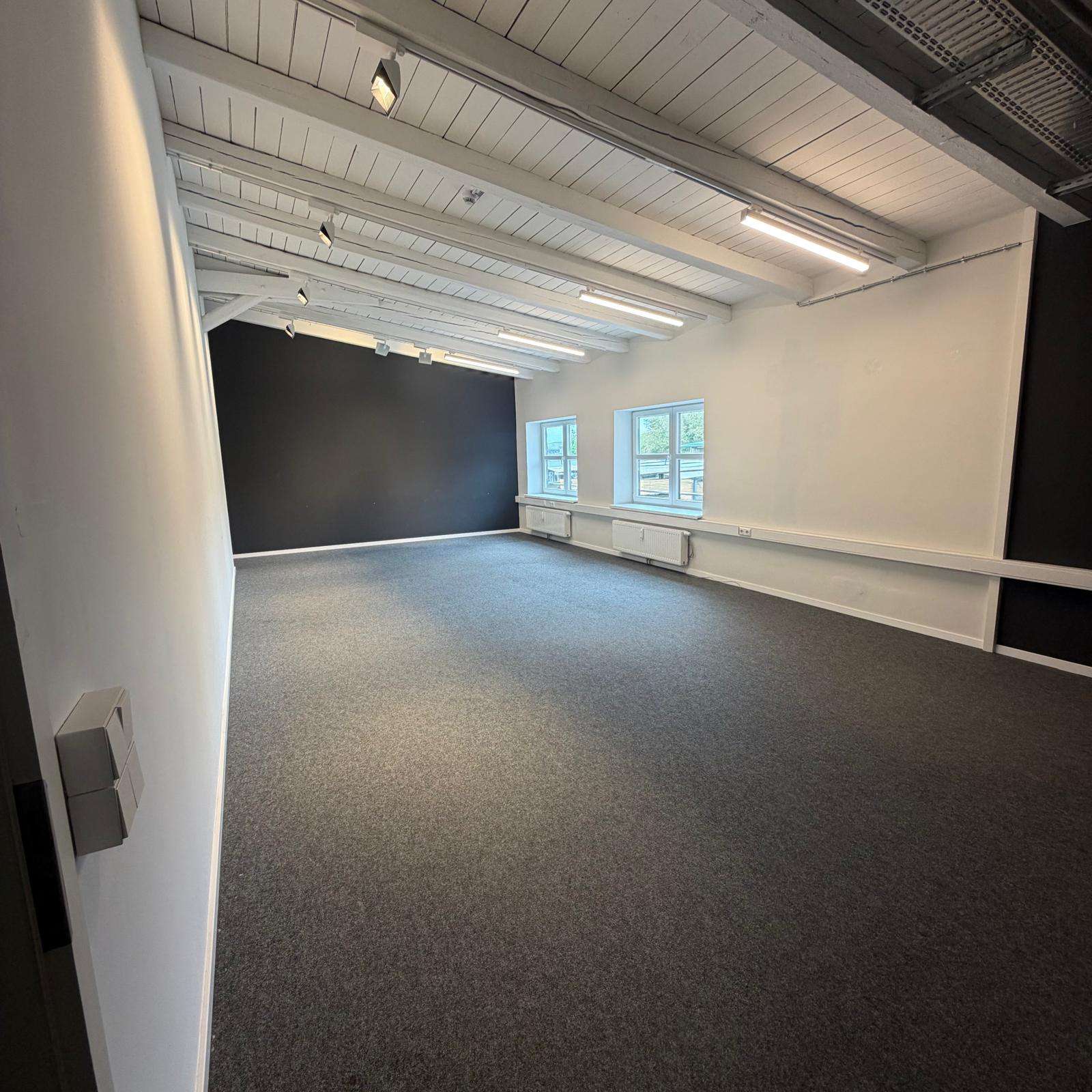 Thumbnail-Büro in Neustadt i.H. 603,00 € 60.3 m²