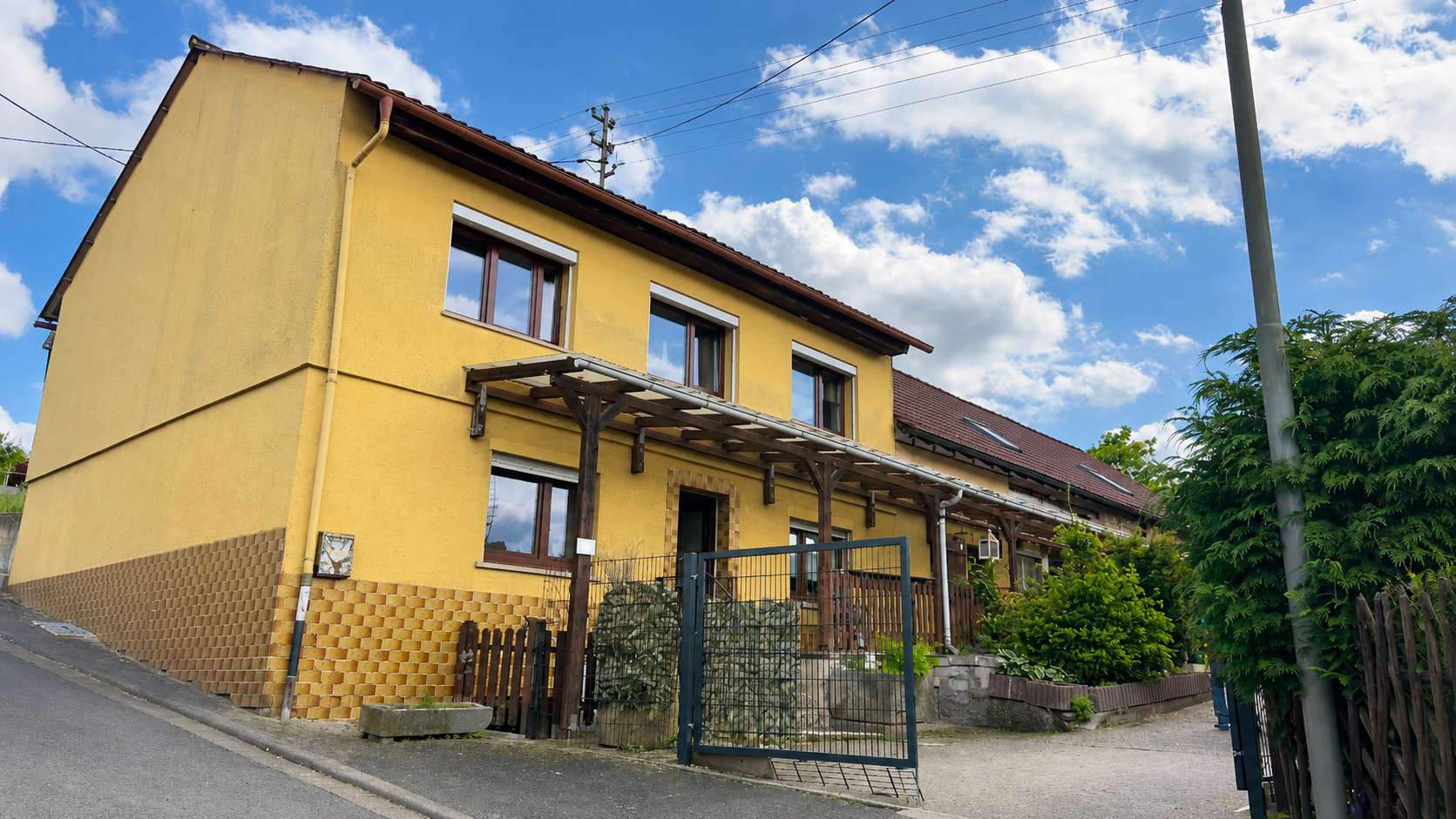 Thumbnail-Haus zum Kaufen in Katzenbach 190.000,00 € 130 m²