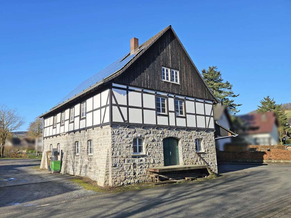 Thumbnail-Haus zum Kaufen in Sundern (Sauerland) 150.000,00 € 488 m²