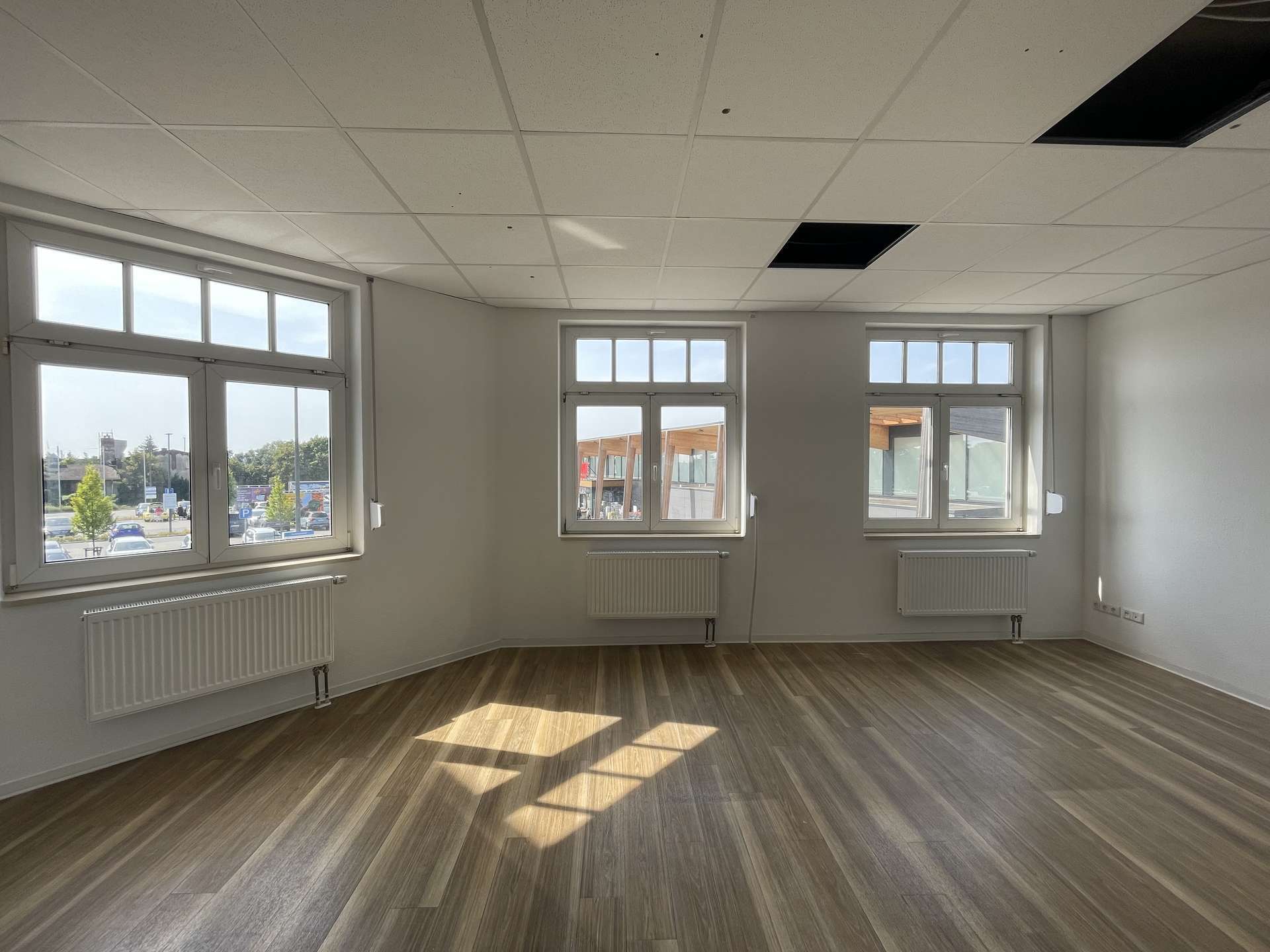 Thumbnail-Büro in Dessau-Roßlau 1.857,00 € 260 m²