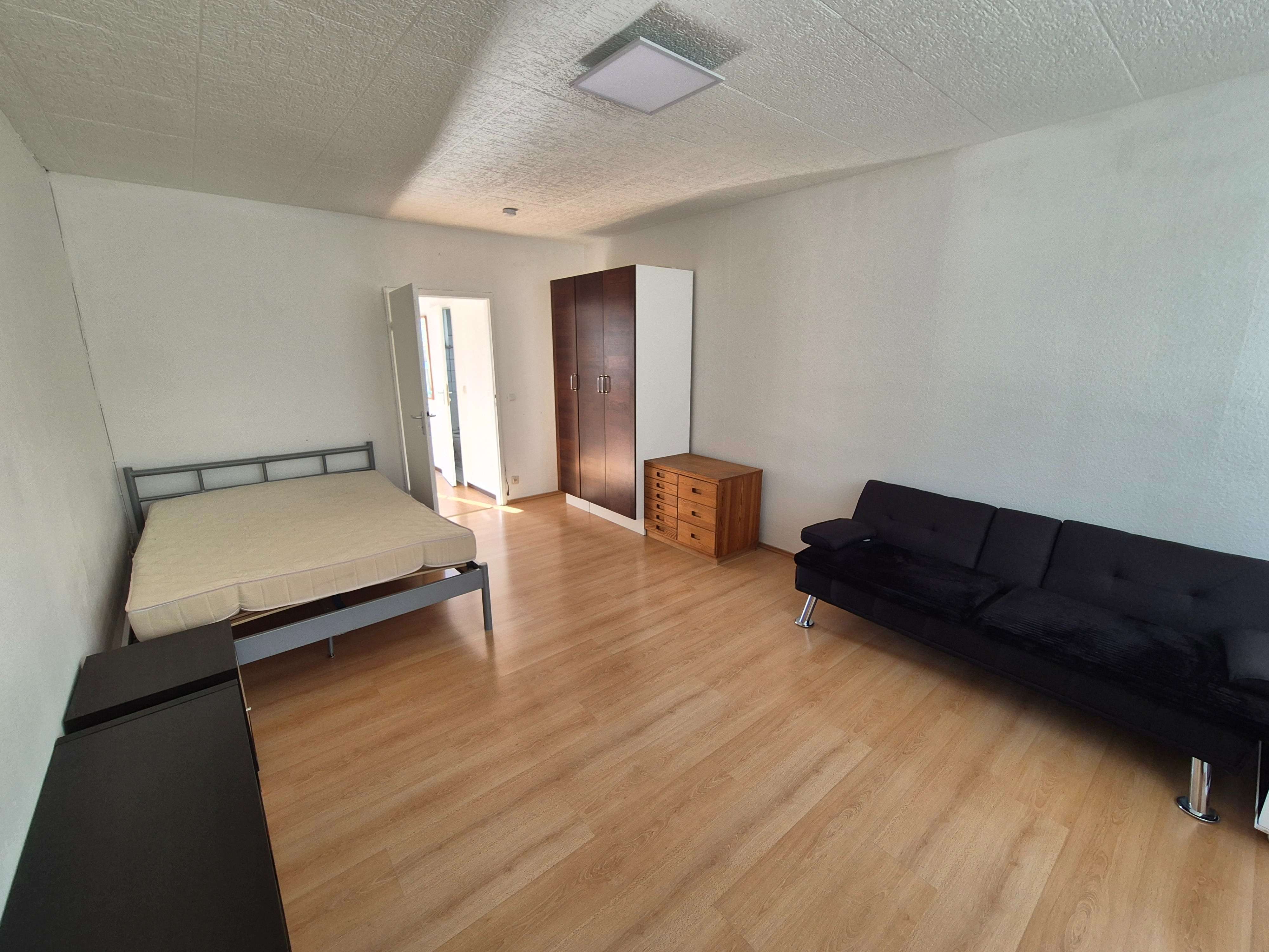 Thumbnail-Wohnung zum Kaufen in Karlsruhe 135.000,00 € 29 m²