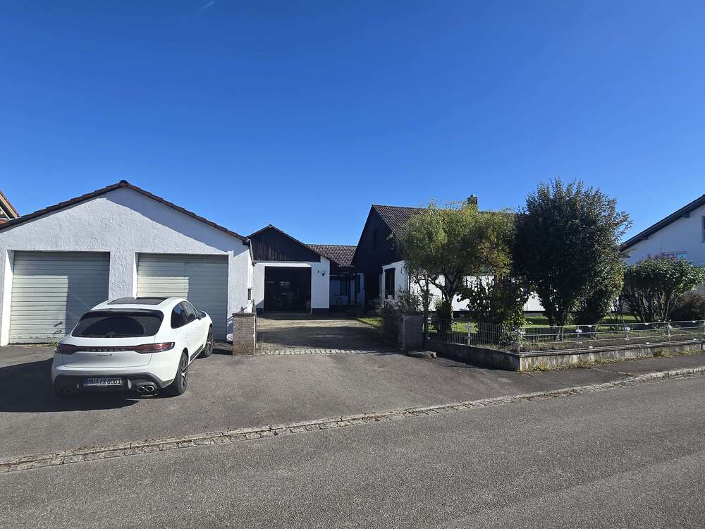 Thumbnail-Haus zum Kaufen in Emmerting 460.000,00 € 180 m²