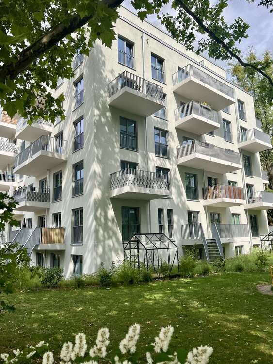 Thumbnail-Wohnung zum Mieten in Berlin 1.860,00 € 95.53 m²