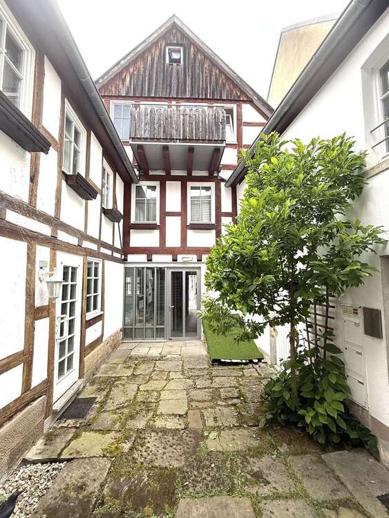 Thumbnail-Haus zum Kaufen in Hünfeld 384.000,00 € 325 m²