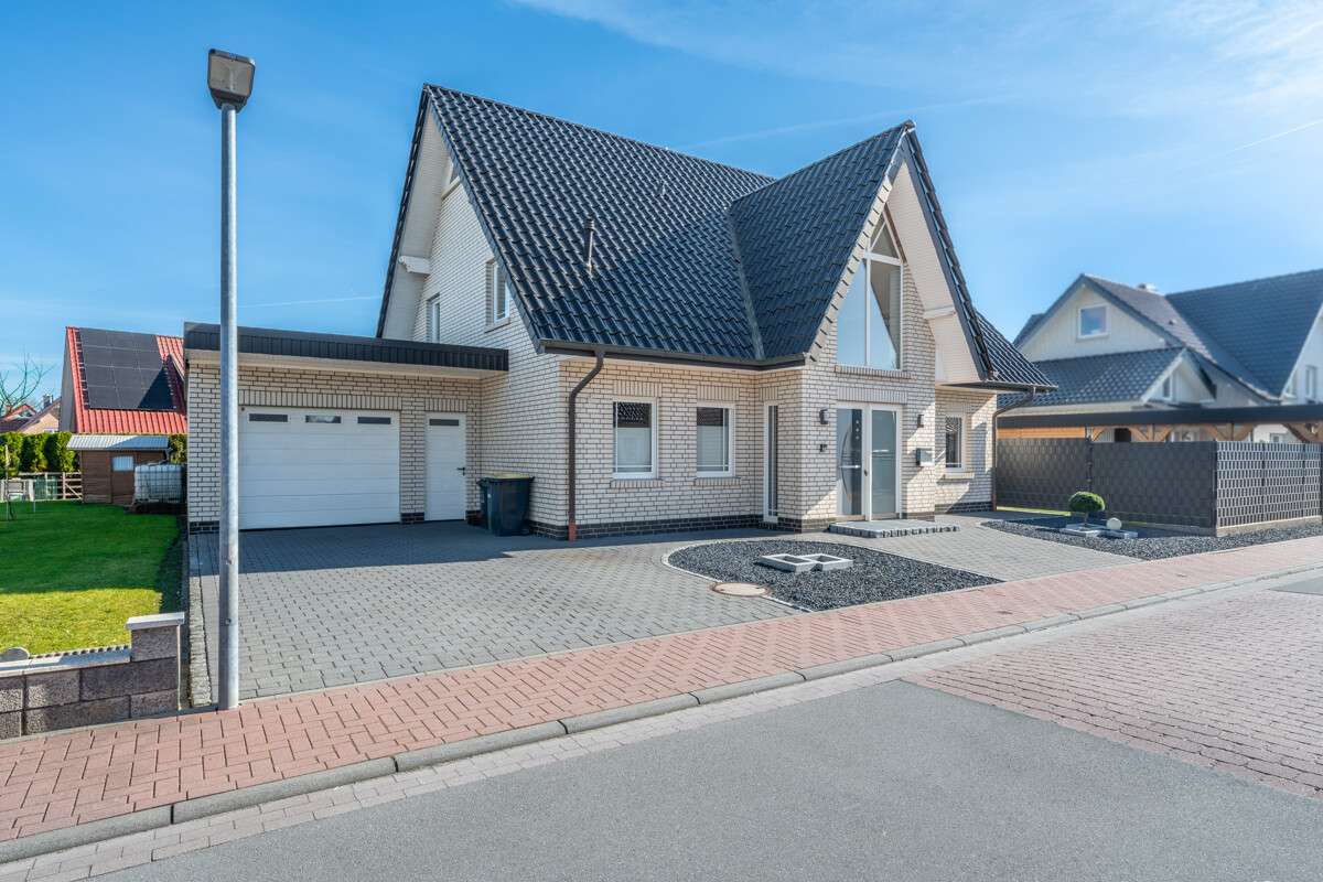 Thumbnail-Haus zum Kaufen in Bersenbrück 399.000,00 € 176.33 m²