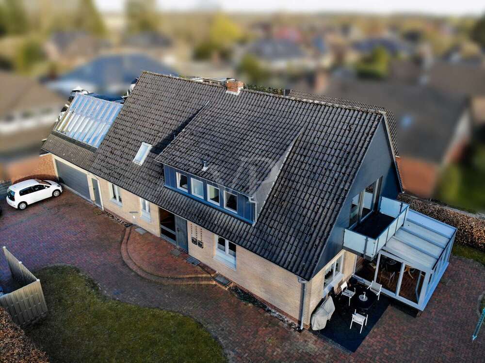 Thumbnail-Haus zum Kaufen in Hatten 469.000,00 € 229 m²