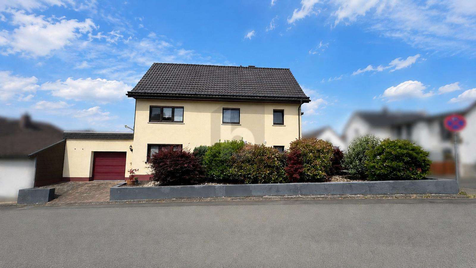 Thumbnail-Haus zum Kaufen in Ehringshausen 349.000,00 € 201 m²