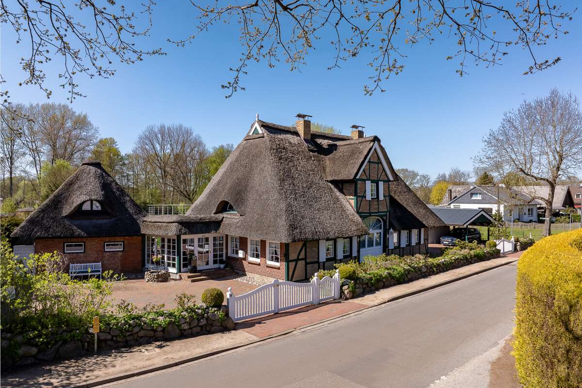 Thumbnail-Haus zum Kaufen in Bosau 1.699.000,00 € 404.03 m²