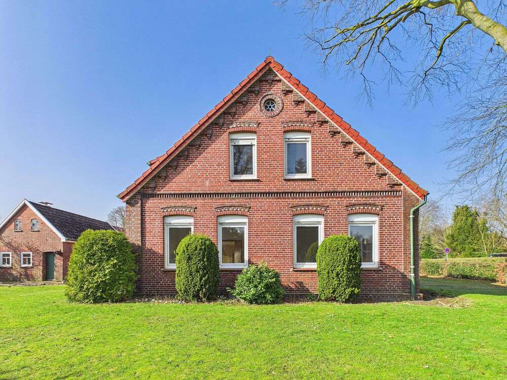 Thumbnail-Haus zum Kaufen in Friedeburg 259.000,00 € 161.36 m²