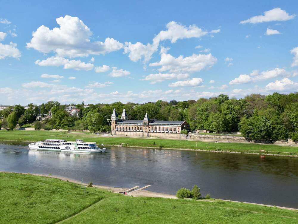 Thumbnail-Wohnung zum Kaufen in Dresden 897.000,00 € 202.87 m²