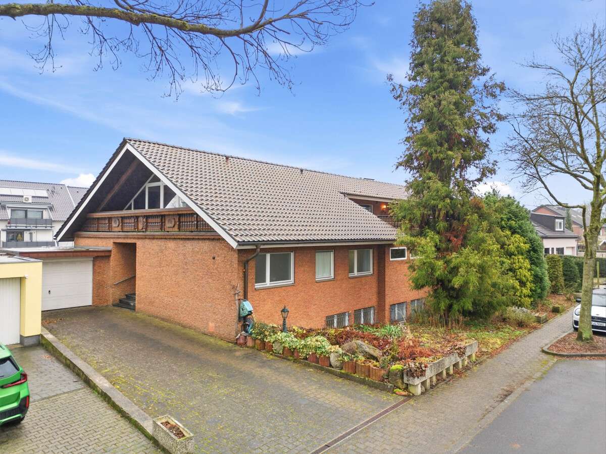 Thumbnail-Haus zum Kaufen in Brühl 695.000,00 € 294 m²