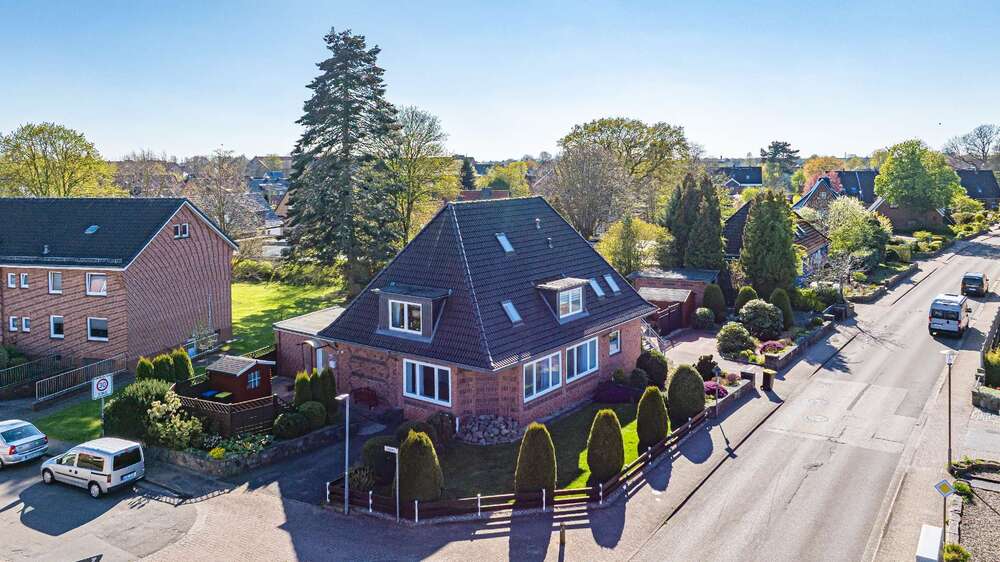 Thumbnail-Haus zum Kaufen in Büdelsdorf 379.000,00 € 268.89 m²