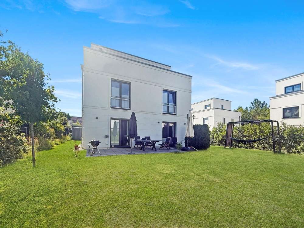 Thumbnail-Haus zum Kaufen in Berlin 1.070.000,00 € 195.57 m²