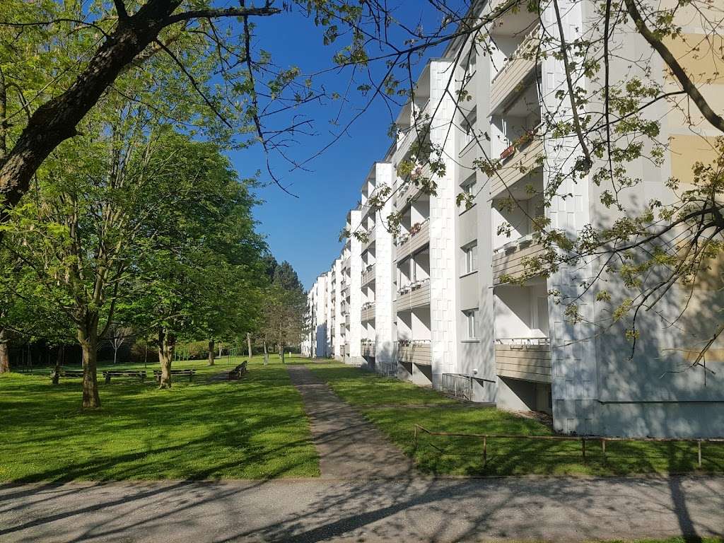 Thumbnail-Wohnung zum Mieten in Hermsdorf 350,00 € 60.05 m²