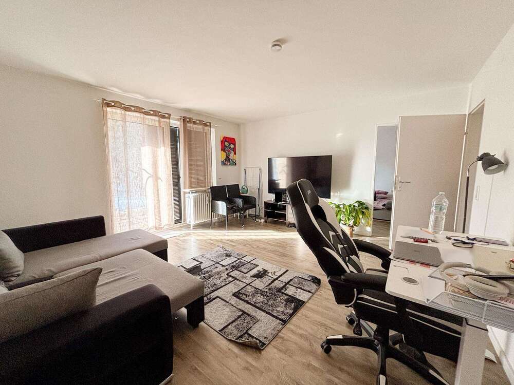 Thumbnail-Wohnung zum Kaufen in Holzkirchen 359.000,00 € 61.93 m²
