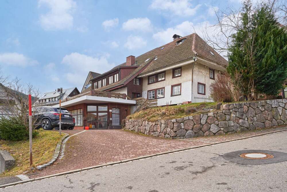 Thumbnail-Haus zum Kaufen in Feldberg Altglashütten 795.000,00 € 365 m²