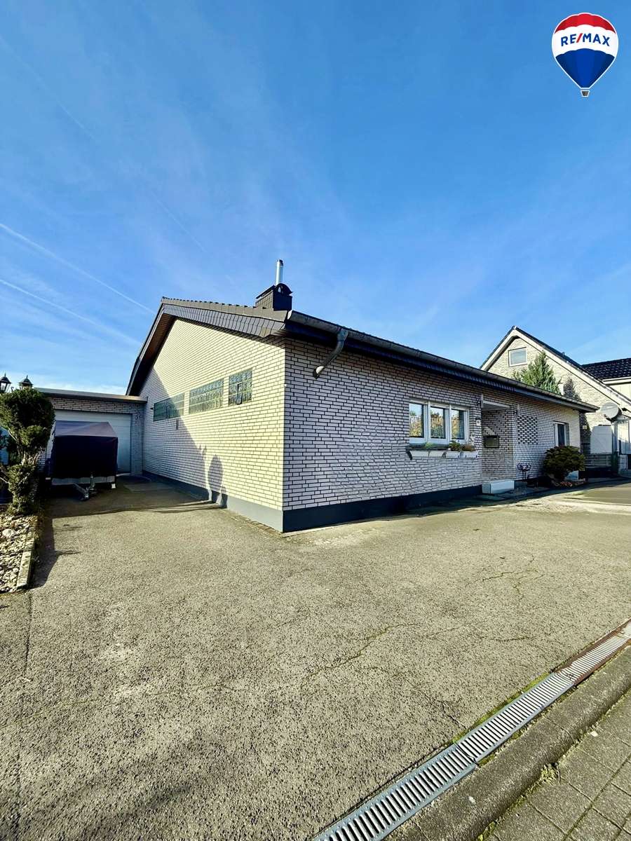 Thumbnail-Haus zum Kaufen in Schloß Holte-Stukenbrock 424.900,00 € 126 m²