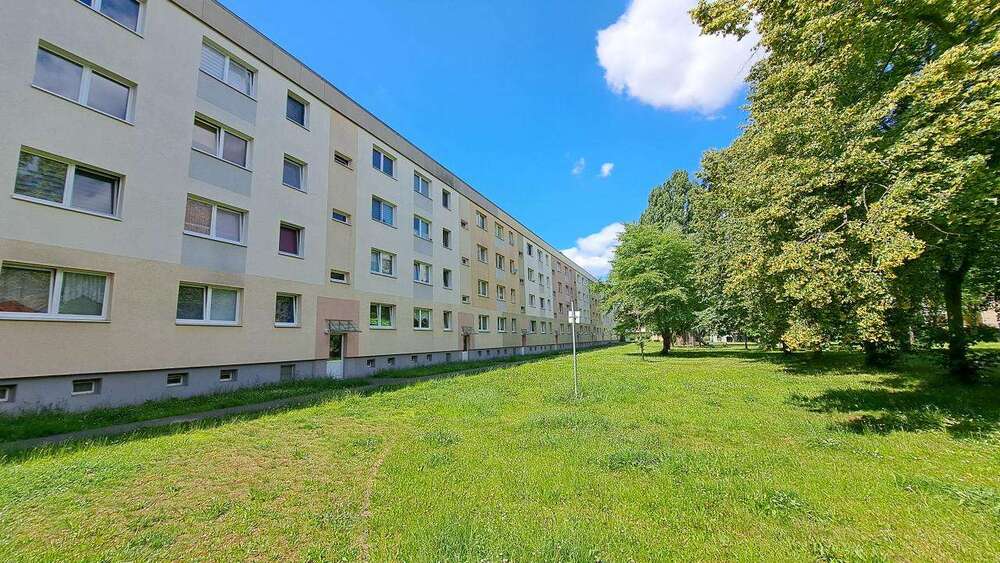 Thumbnail-Wohnung zum Mieten in Magdeburg 365,04 € 56.16 m²