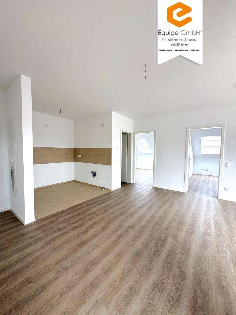 Thumbnail-Wohnung zum Mieten in Heidenau 1.302,84 € 108.57 m²