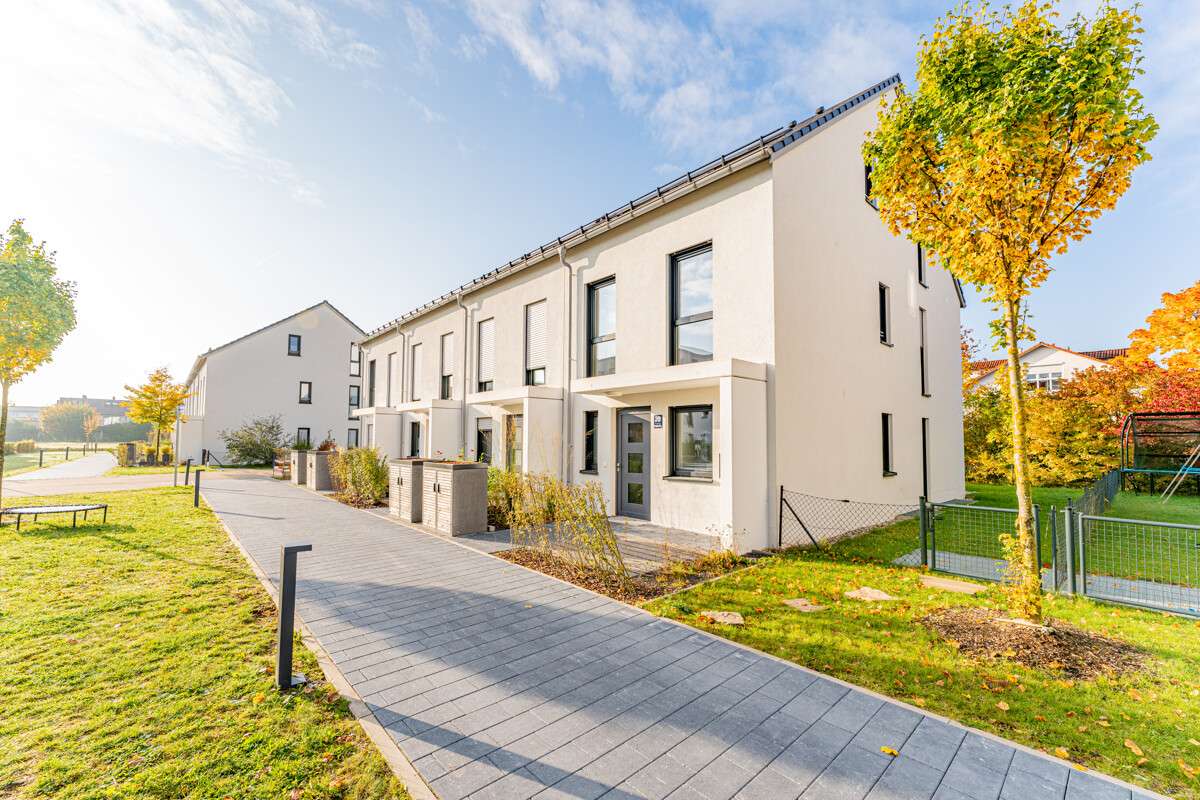Thumbnail-Haus zum Mieten in Vaterstetten 2.495,00 € 125.4 m²