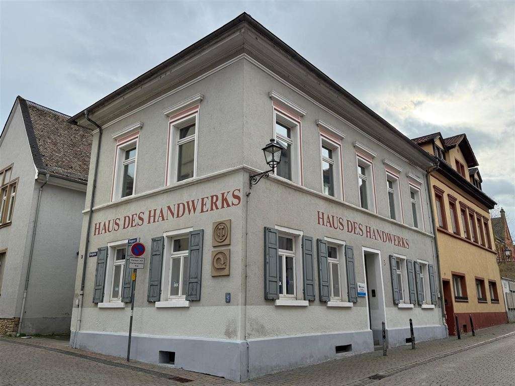 Thumbnail-Haus zum Kaufen in Alzey 359.000,00 € 239.21 m²