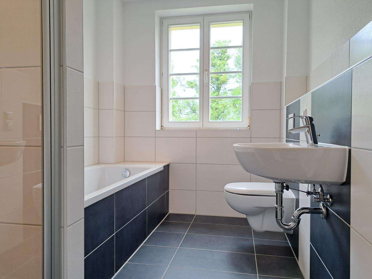 Thumbnail-Wohnung zum Mieten in Magdeburg 991,80 € 99.18 m²