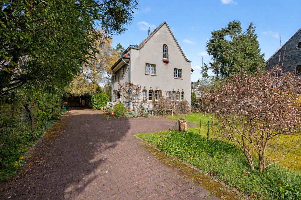 Thumbnail-Haus zum Kaufen in Köln 999.999,00 € 210 m²