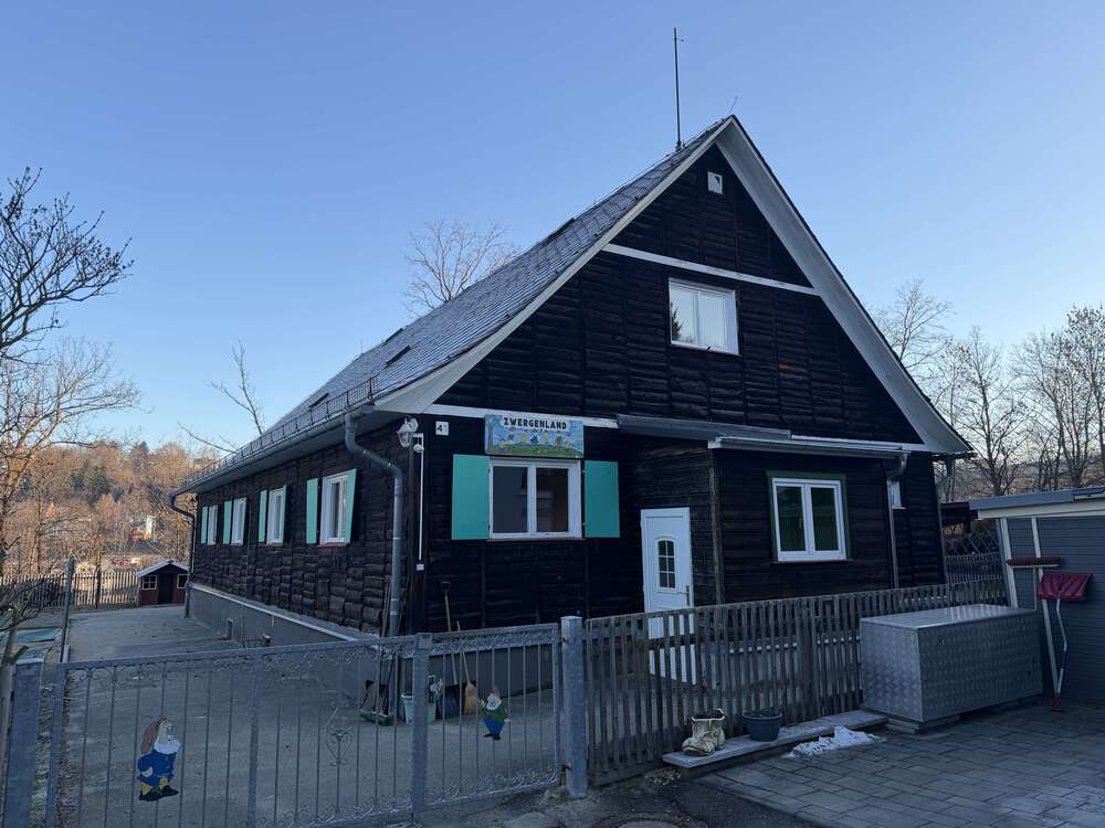 Thumbnail-Haus zum Kaufen in Wilkau-Haßlau 150.000,00 € 255 m²