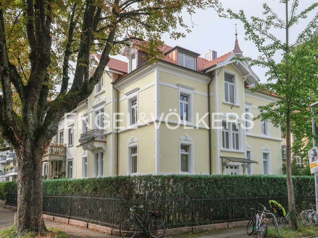 Thumbnail-Wohnung zum Kaufen in Freiburg 1.630.000,00 € 182 m²