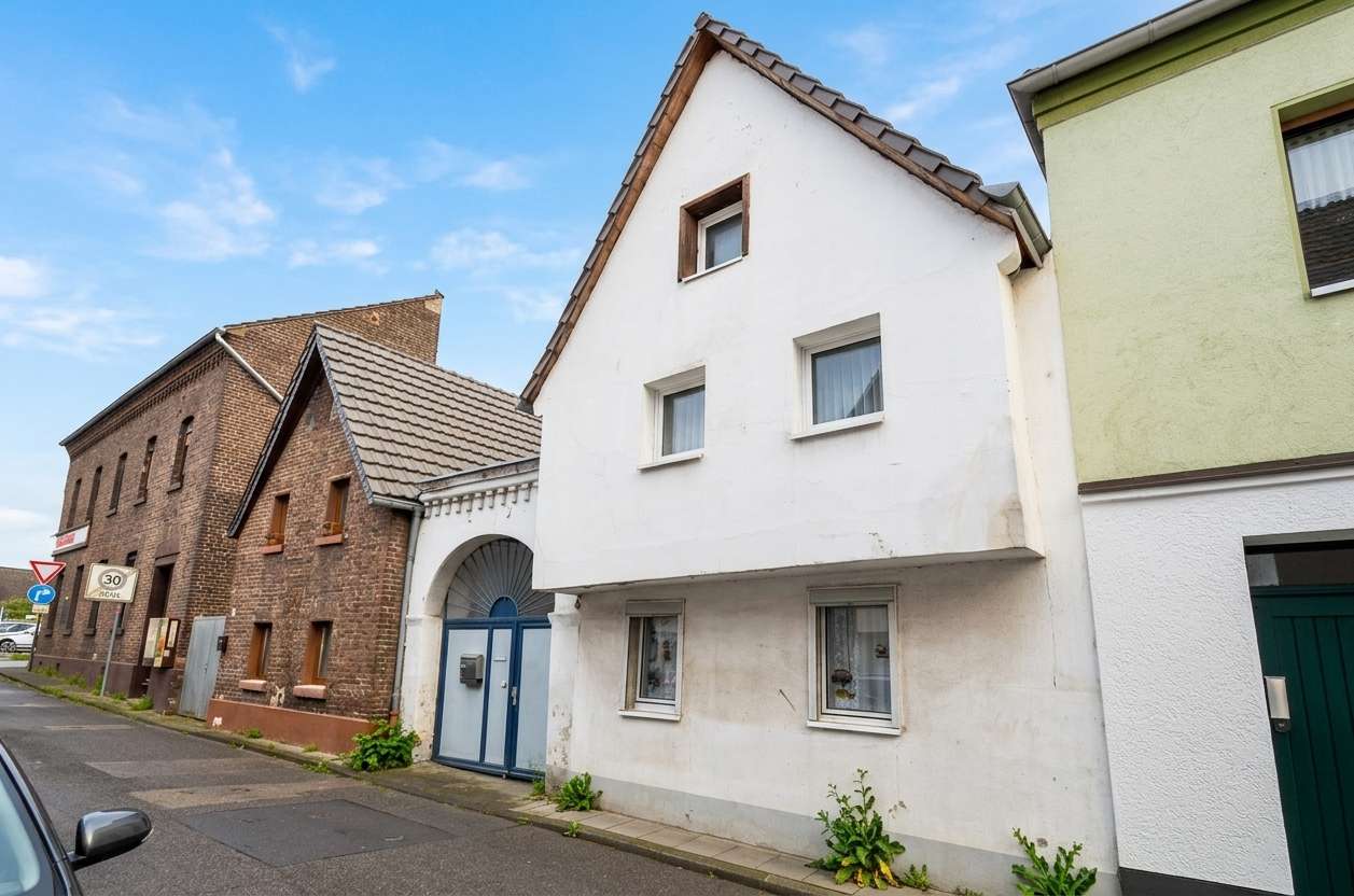 Thumbnail-Haus zum Kaufen in Köln Zündorf 219.000,00 € 110 m²