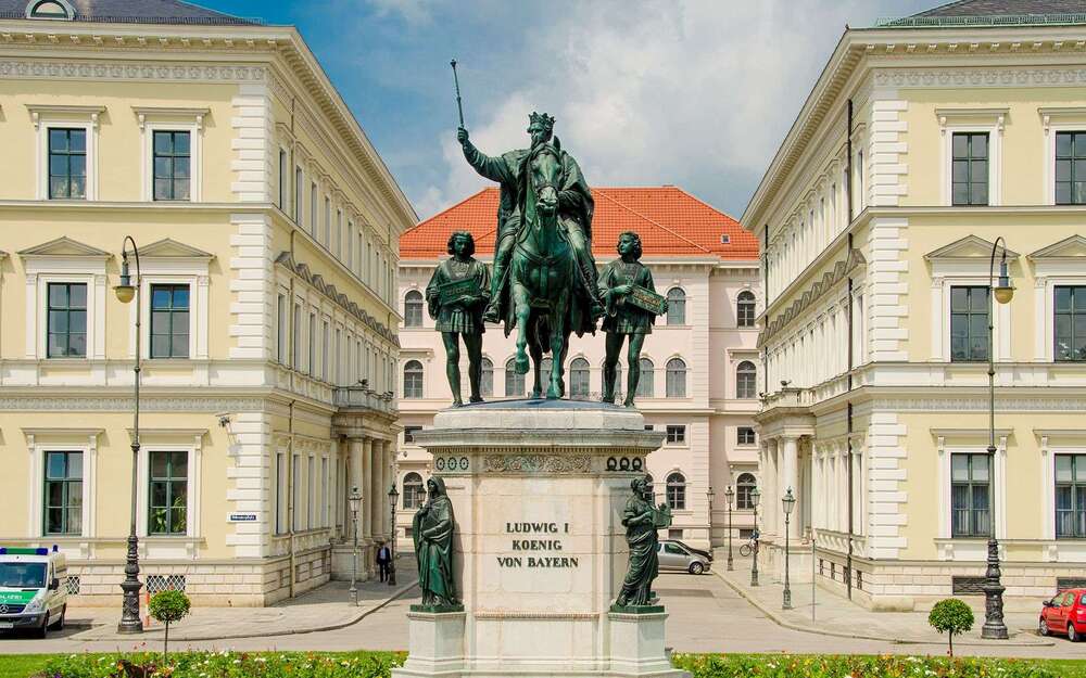 Thumbnail-Büro in München 2.750,00 € 27 m²
