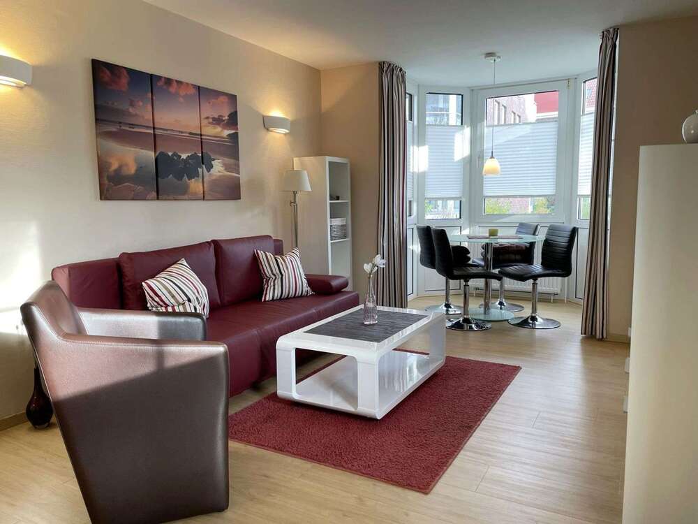 Thumbnail-Wohnung zum Kaufen in Cuxhaven 220.000,00 € 42 m²