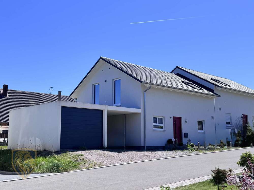 Thumbnail-Haus zum Kaufen in Donaueschingen Hubertshofen 440.000,00 € 105.23 m²